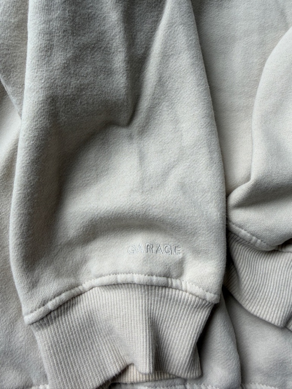 GARAGE SWEATSHIRT - Picture 3 of 4